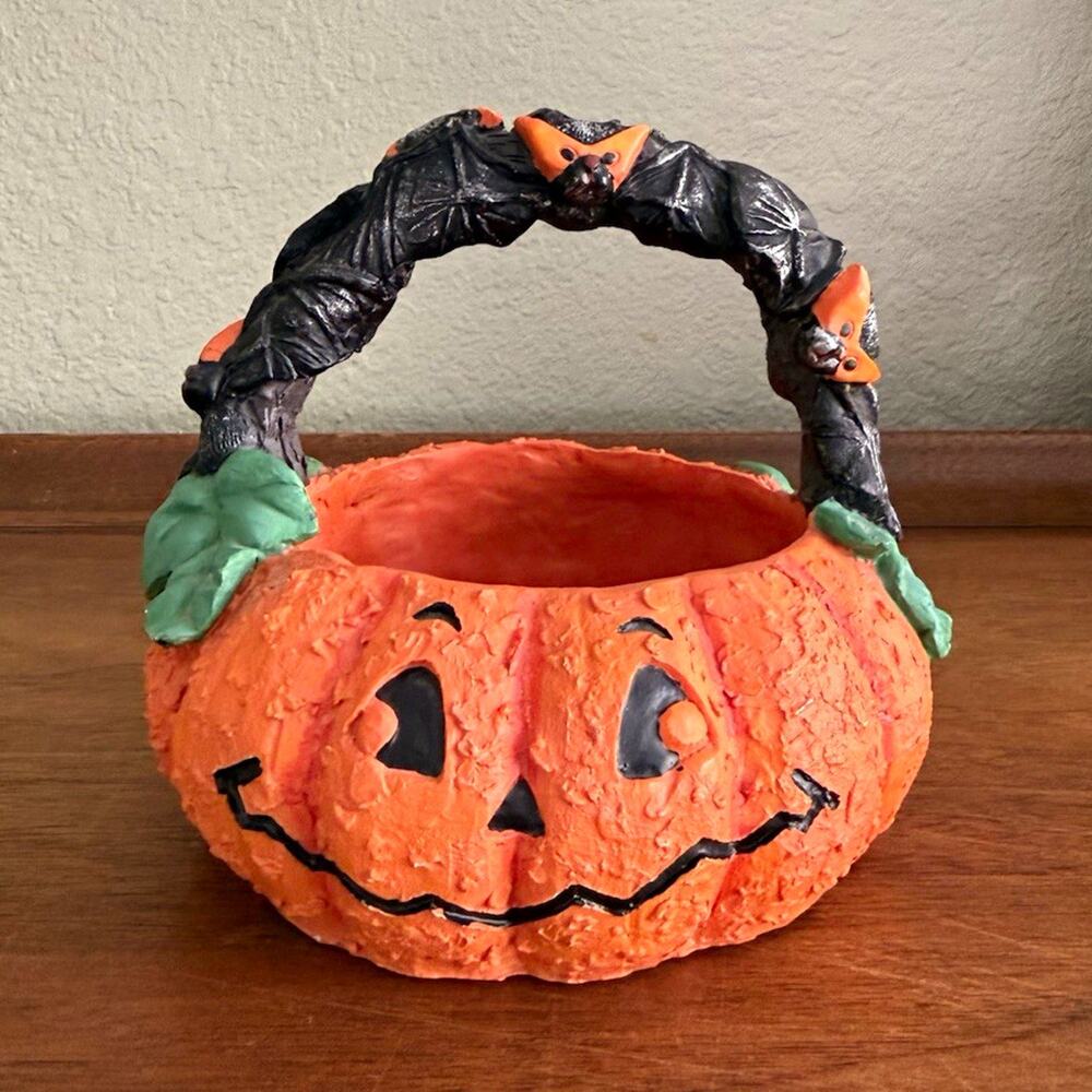 Halloween Ceramic Pumpkin Jack O Lantern Candy Bowl w/ Bat Handle Orange